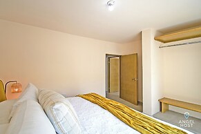 Cozy Stay with onsite Pool Near Malecon