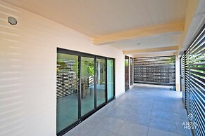 Cozy Stay with onsite Pool Near Malecon