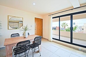 Cozy Stay with onsite Pool Near Malecon