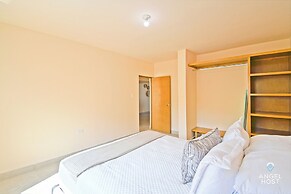 Cozy Stay with onsite Pool Near Malecon