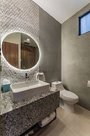 Hotel Chariot