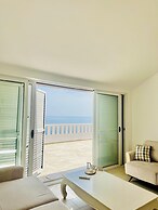 Budva Felix Suits