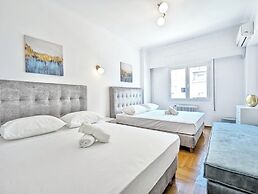 Athens Divas Velvet Gold Suites
