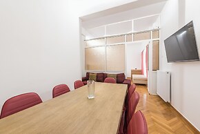 Victoria Wood Suite