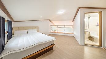 Yeosu Falling in Blue Ocean View Pension