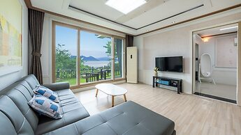 Yeosu Falling in Blue Ocean View Pension