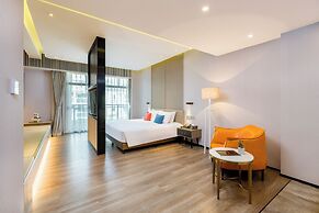 Lujiang Mega Hotel
