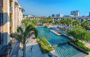 Lujiang Mega Hotel