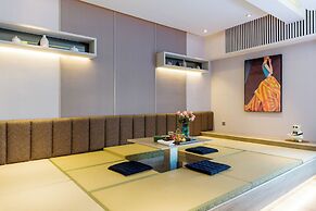 Lujiang Mega Hotel