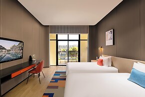 Lujiang Mega Hotel