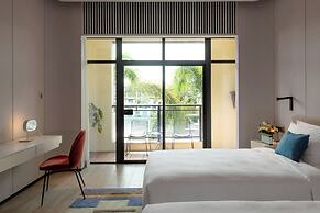 Lujiang Mega Hotel
