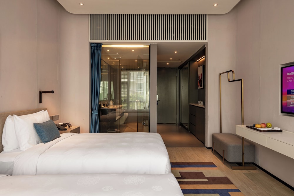Lujiang Mega Hotel