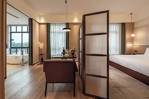 Lujiang Mega Hotel