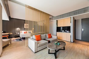 Lujiang Mega Hotel