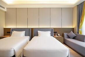 Donghu Resort Hotel