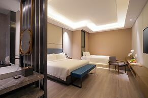 Donghu Resort Hotel