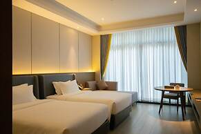 Donghu Resort Hotel
