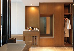 Donghu Resort Hotel