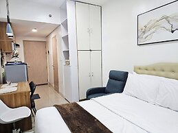 Acellyne's Suites at Green 2 Residences