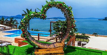 Divine Resort & Spa