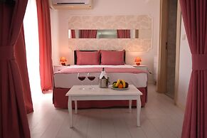 Mia Hill Suites