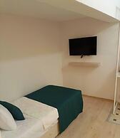 Mia Hill Suites