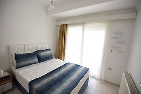 Mia Hill Suites