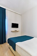 Mia Hill Suites