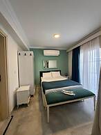 Mia Hill Suites