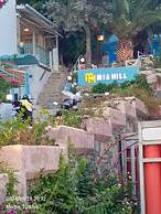 Mia Hill Suites