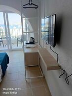 Mia Hill Suites