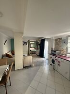 Mia Hill Suites