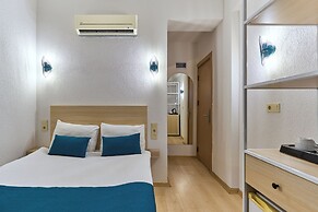 Mia Hill Suites