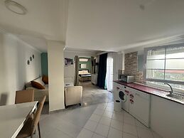 Mia Hill Suites