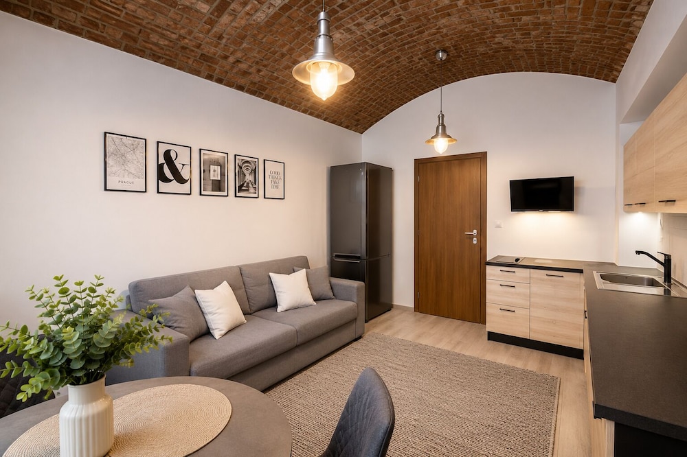Residence Dobrovskeho 30