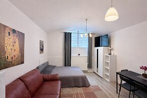 Residence Dobrovskeho 30