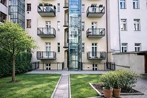 Residence Dobrovskeho 30
