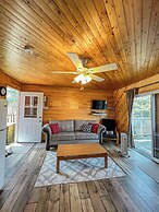 Ahmic Lake Resort's Blue Jay Cottage