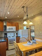 Ahmic Lake Resort's Black Bear Cottage