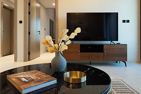 Spacious 2BR Canal View - Heart of B Bay