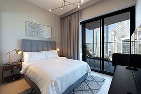 Spacious 2BR Canal View - Heart of B Bay