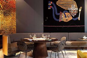 Nhow Lima