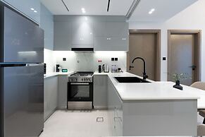 Trendy 2 Bed in Binghatti Canal