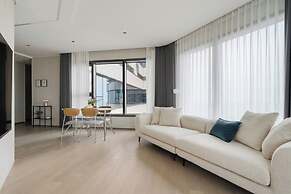 Le Collective Haeundae Paragraf