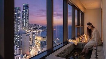 Le Collective Haeundae Paragraf