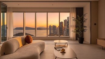 Le Collective Haeundae Paragraf