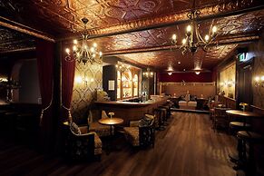 The Clements Hotel