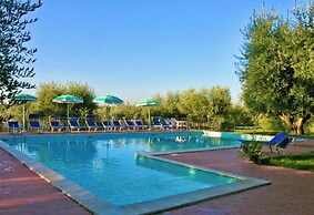 Willow apt With Shared Pool