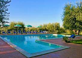 Mustard apt With Shared Pool