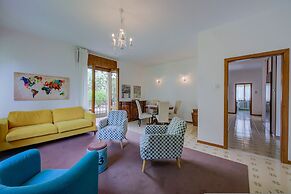The Bon Ora Apartment